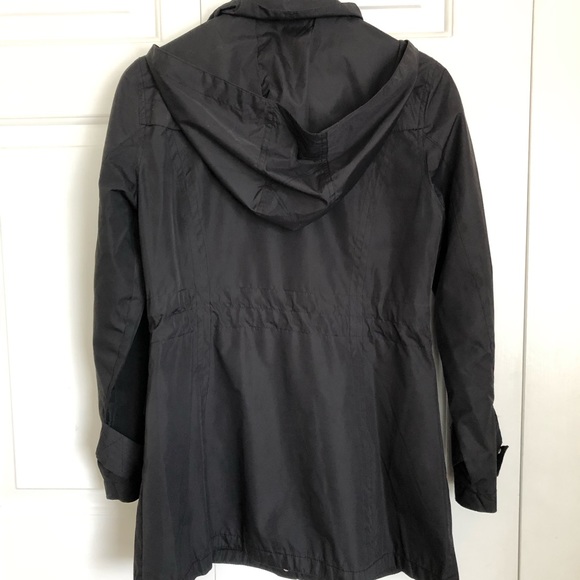 Black rain jacket - Picture 2 of 5